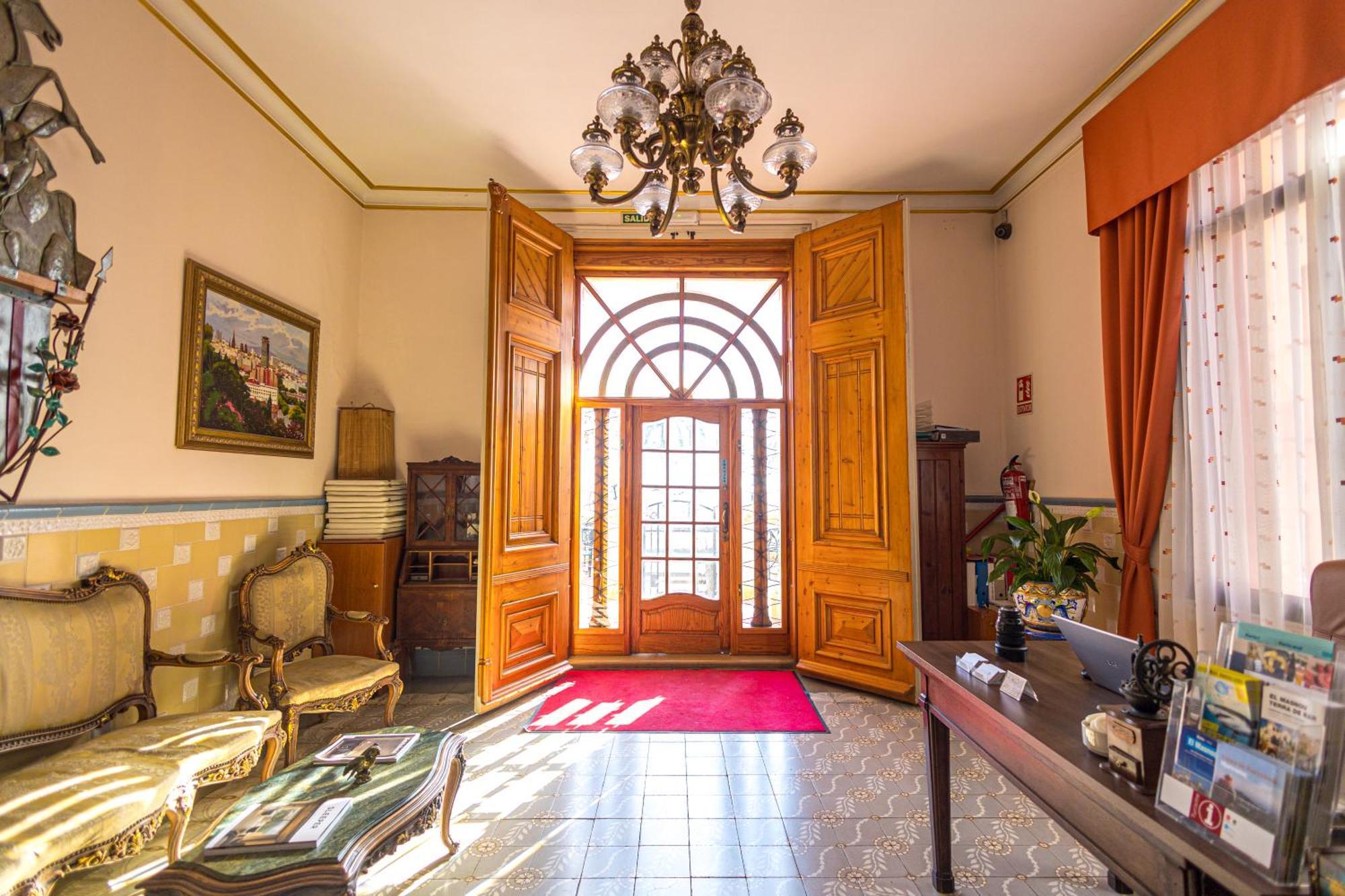 Llar De Capitans Hotel 3*